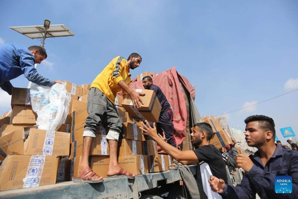 Humanitarian aid, evacuations continue at Rafah crossing